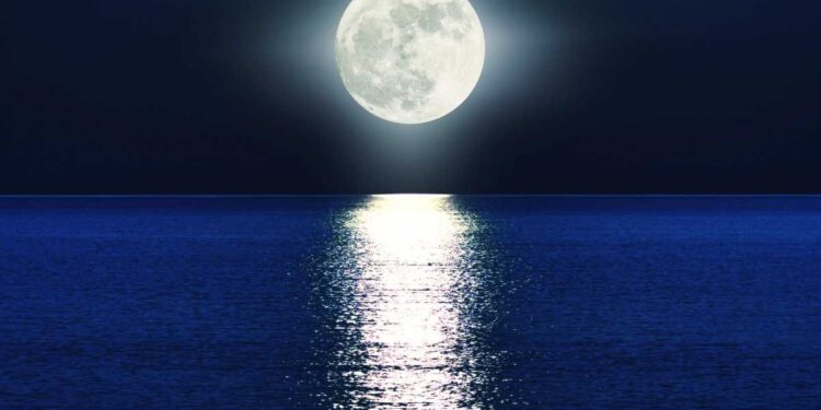 Produrre energia elettrica sulla Luna con centrali nucleari: il progetto italiano