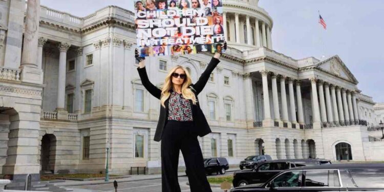 Paris Hilton non esclude un futuro in politica: “La mia voce può fare la differenza”