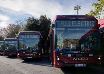 Roma: Mobilità, presentati i primi 110 bus elettrici per Atac
