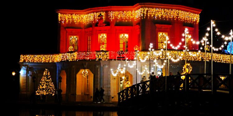 A BACOLI UN NATALE DI DIVERTIMENTO E SOLIDARIETA’: STANZIATI I PRIMI 50.000€ PER I PIU’ BISOGNOSI