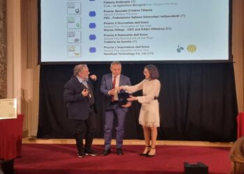 Dal Cilento, la Fattoria Ambrosio 1938 riceve il premio “Azienda dell’Anno” dalla guida internazionale Flos Olei 2025