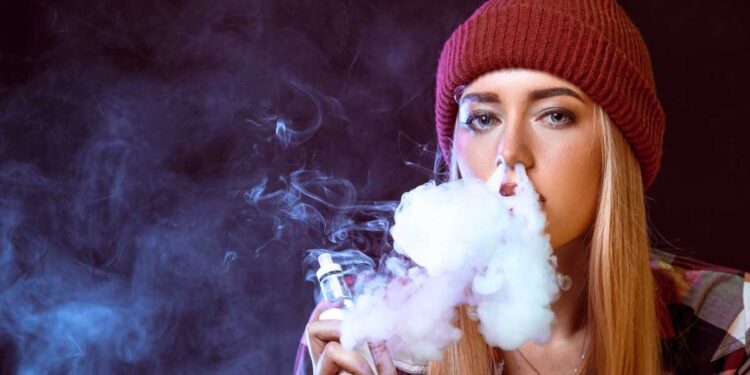 Anche le sigarette elettroniche danneggiano il feto, colpa della nicotina