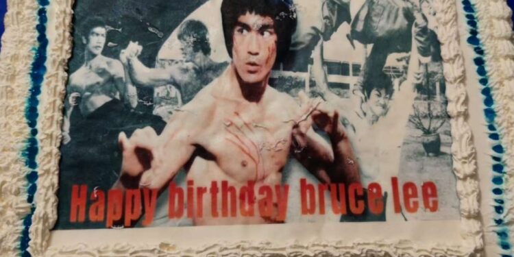 A ISCHIA L’HAPPY BIRTHDAY BRUCE LEE: PROIETTATE SCENE DI FILM DEL PICCOLO DRAGO MAI VISTE AL CINEMA