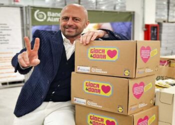 Luca Abete consegna 40.000 pasti al Banco Alimentare con SuperFoody