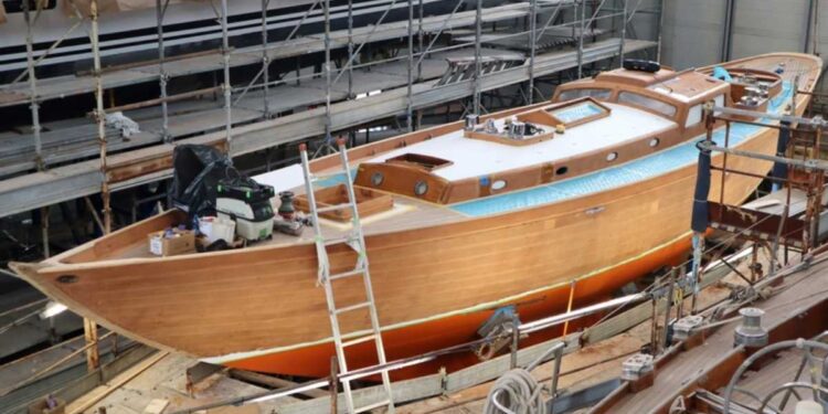 Lo yacht Tarantella, donato alla Marina Militare, rinasce ai Cantieri Navali di La Spezia