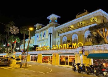 FESTIVAL DI SANREMO 2025: “IN THE CASINO’ ” IL SALOTTO DELL’ AFTER SHOW AL CASINO’ DI SANREMO