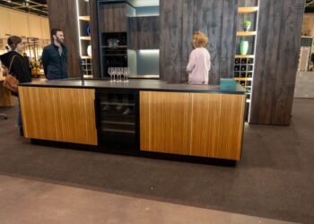 Dal forno più evoluto del mondo alla carta da parati in fibra di vetro. A Casa su Misura tecnologie e design personalizzabili