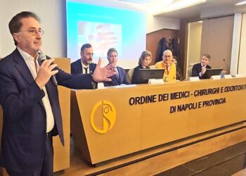 NAPOLI, PRESSO L’ORDINE DEI MEDICI I PROFESSIONISTI SANITARI ORIENTANO GLI STUDENTI