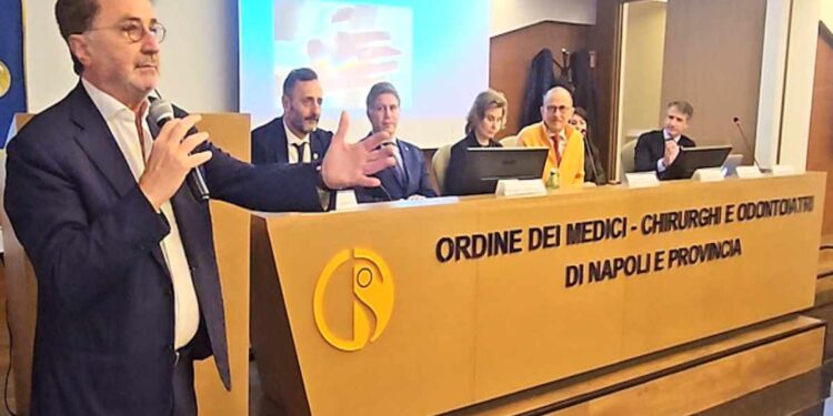 NAPOLI, PRESSO L’ORDINE DEI MEDICI I PROFESSIONISTI SANITARI ORIENTANO GLI STUDENTI