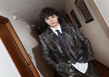 Napoli, targa ad Andrea Settembre per la vittoria al Festival di Sanremo