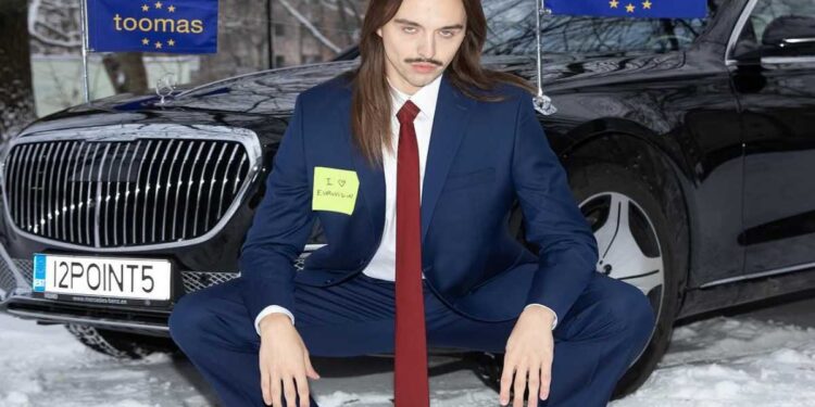 Tommy Cash: Il Nuovo Trend di TikTok con Espresso Macchiato