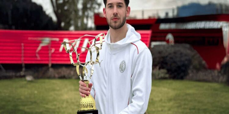 Pallone d’Oro Serie C, premiato Leonardo d’Alessio del Milan Futuro: ‘Un riconoscimento che potrà aiutarmi a fare meglio’