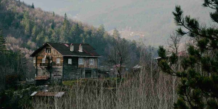 “Lasciateci il nostro Imu e toglieteci l’obbligo di notaio”