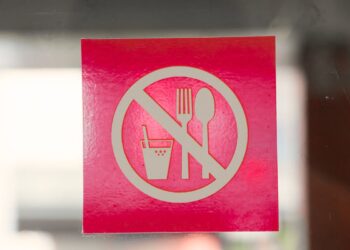 Cibi vietati in Italia: attenzione, ecco cosa si rischia a infrangere questa regola