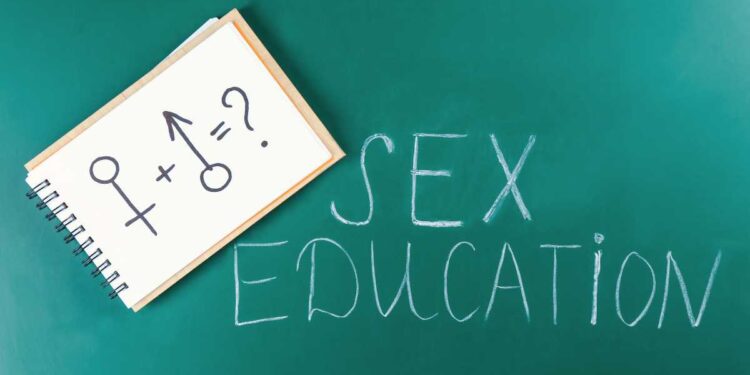 Educazione sessuale a scuola? “No” per 8 italiani su 10: “Subito una legge anti-gender”