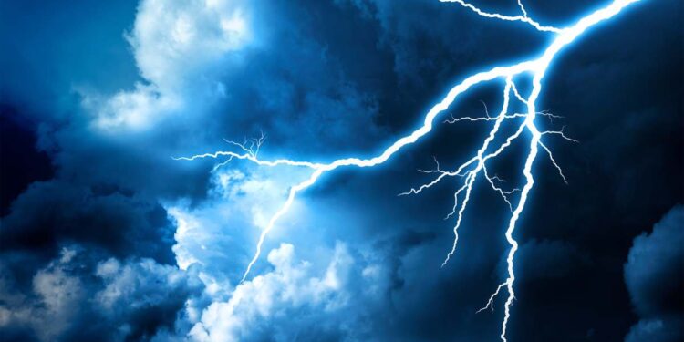Allerta Maltempo: Come Proteggersi dai Fulmini