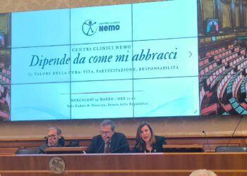 L’abbraccio come metafora della cura Il modello NeMO al Senato della Repubblica