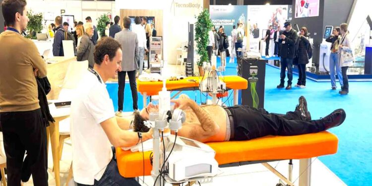 PAOLO ESPOSITO AL SALONE PROFESSIONALE DI FISIOTERAPIA: FONDAMENTALE AGGIORNARSI SU NUOVE TECNOLOGIE