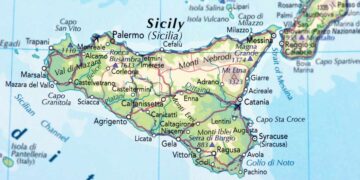 Non è Napoli la città più affettuosa d’Italia: la vetta è siciliana