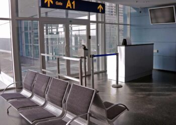 A Londra chiuso l’aeroporto di Heathrow: più di 1.000 voli cancellati, caos in tutto il mondo