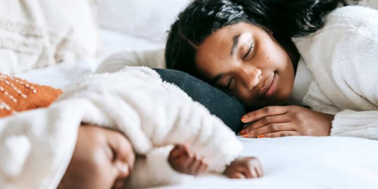 Bambini e adolescenti? Dormono poco e male: le regole per un sonno di qualità