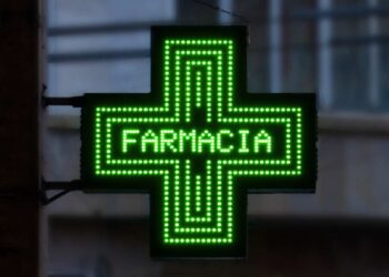 I biologi contro gli esami diagnostici refertati in farmacia: “Siamo pronti alle barricate”