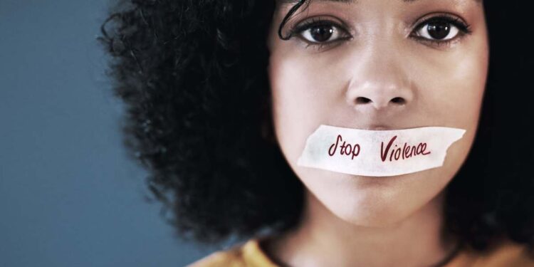 Il femminicidio diventa reato autonomo punibile con l’ergastolo. Meloni: “Un altro passo nella lotta a questa intollerabile piaga”