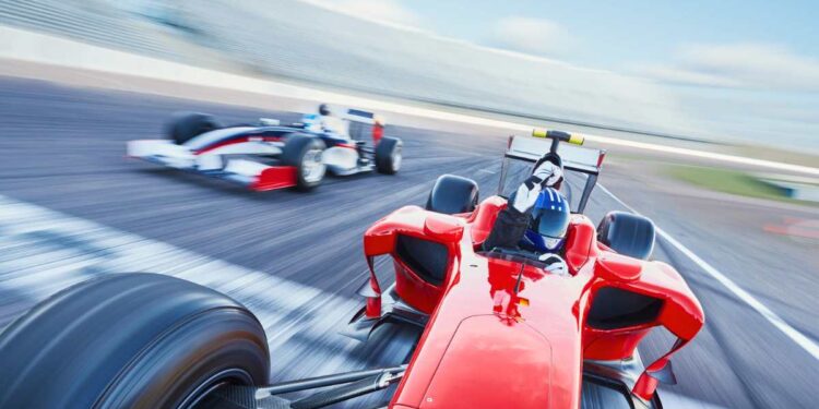 Evento Ferrari a Milano con Hamilton e Leclerc, dove e quando: i dettagli