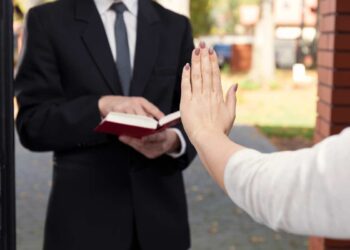 I Testimoni di Geova contro Zona Bianca: “Su di noi racconti falsi e discriminatori”