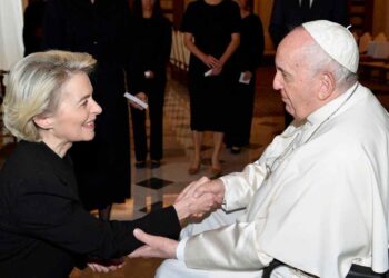 Ursula von der Leyen: Oggi il mondo piange la scomparsa di Papa Francesco