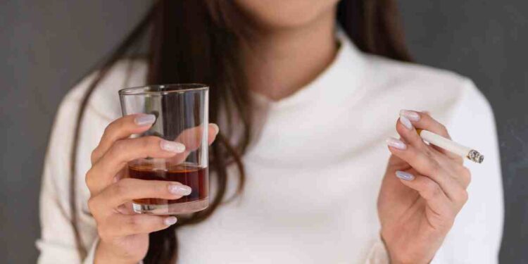 Fumo, alcool e HPV tra i sintomi che colpiscono i giovani