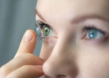 Neutralità plastica: i risultati dell’iniziativa global dell’azienda leader che produce lenti a contatto