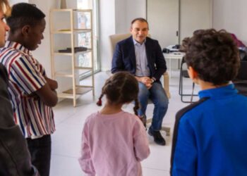Il sindaco Lo Russo incontra i bambini di “Aurora Children Lab”: progetto di Panafricando APS