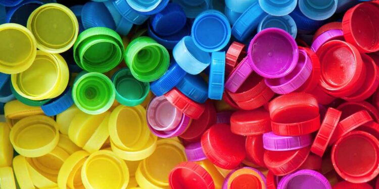 Abbiamo cinque tappi di plastica nel cervello, chi più chi meno