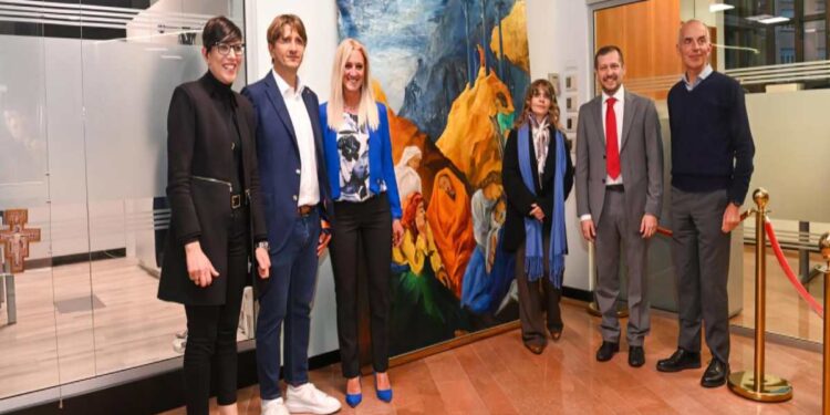 A Buguggiate una pala d’altare in banca: arte e fede in mostra nella sede della Bcc fino al 12 maggio