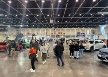 Grandi vini, Karaoke, cani della Protezione Civile, prevenzione alimentare  Il venerdì pomeriggio alla Fiera Campionaria di Padova