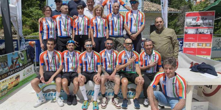 Nella Mediofondo CSI 15 maglie tricolori