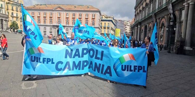 SANITA’ PRIVATA, A NAPOLI L’URLO DEI LAVORATORI: “RINNOVO CONTRATTI E NUOVE REGOLE D’ACCREDITAMENTO”