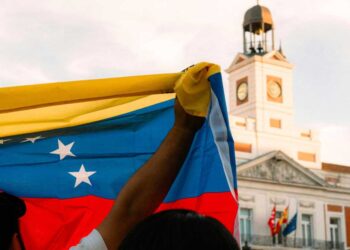 Nicușor Dan vince le presidenziali in Romania: il paese sceglie l’Europa