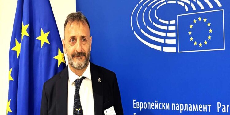 PAOLO ESPOSITO IN VISITA AL PARLAMENTO EUROPEO: “EUROPA INVESTA IN SANITÀ E PROFESSIONI SANITARIE”