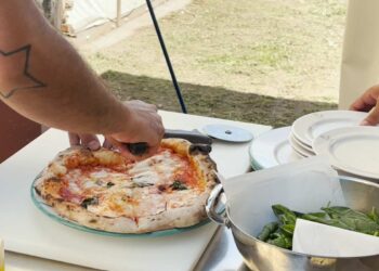 ISCHIA, CONCORSO PER LA REALIZZAZIONE DELLA VERACE PIZZA NAPOLETANA: AL “TELESE” UN GRANDE SUCCESSO
