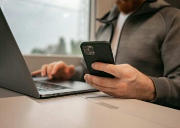 Come fare il passaggio di proprietà online: guida semplice e veloce