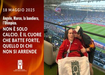 Cuore giallorosso: Marco sorprende il papà Angelo, malato di SLA, e lo porta allo stadio. La Roma risponde con amore