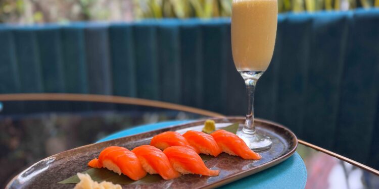 Al Magnolia, un evento in giardino inaugura il concept estivo: aperitivo con cucina napoletana, giapponese e cocktail in food pairing con AIS Campania