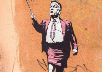 Budapest: La street artist Laika sfida Orbán prima del Pride con la nuova opera