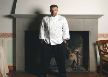 Chef Antonio Iacoviello abbraccia la Toscana nel suo nuovo ruolo al ristorante Il Pievano, al Castello di Spaltenna