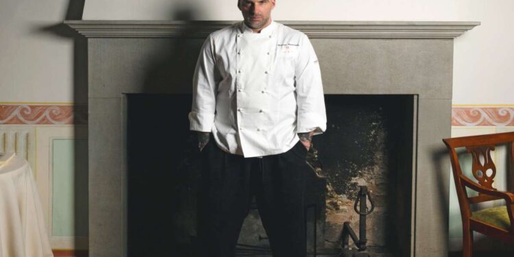 Chef Antonio Iacoviello abbraccia la Toscana nel suo nuovo ruolo al ristorante Il Pievano, al Castello di Spaltenna