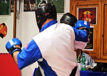 FORIO, TECNICA E GRANDE SPETTACOLO AGLI ESAMI DI KARATE E KICKBOXING NELLA PALESTRA “BRUCE LEE”