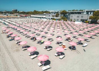 Estate sicura: fondazione Airc ricorda l’importanza di proteggere la pelle dal sole