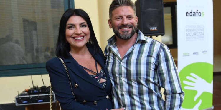 Il Resiliente: Successo Strepitoso per la première